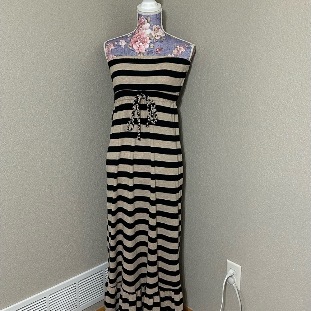 Weavers Black and Tan Strapless Sundress
